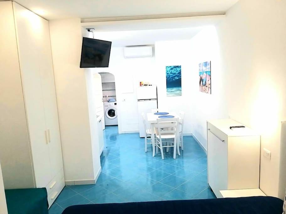 イスキア島A Due Passi Dal Mareアパートメント エクステリア 写真
